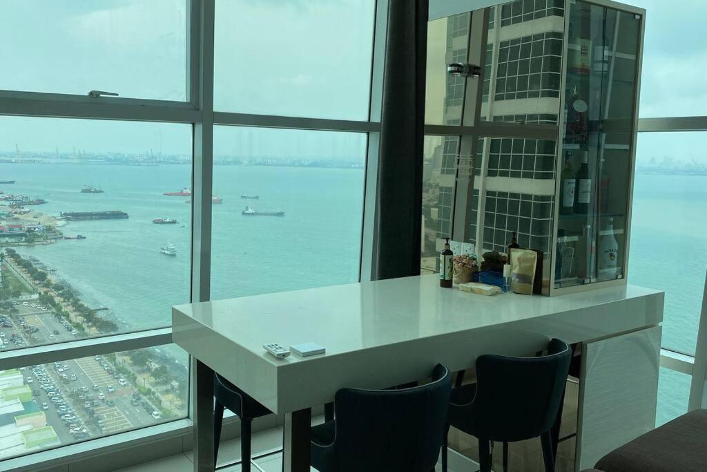 The Maritime Suite @ Panoramic Duplex 海景の家 Jelutong Exteriér fotografie