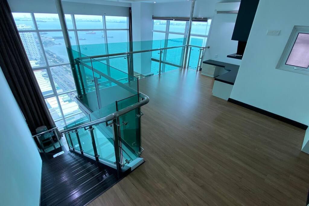 The Maritime Suite @ Panoramic Duplex 海景の家 Jelutong Exteriér fotografie